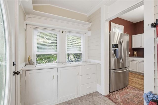 901 W White Oak Street, Independence, MO 64050