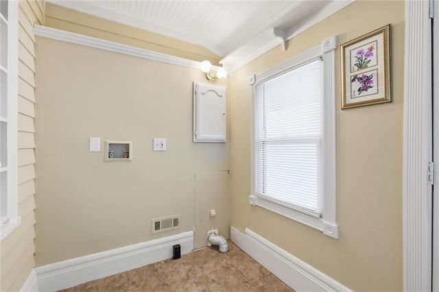 901 W White Oak Street, Independence, MO 64050