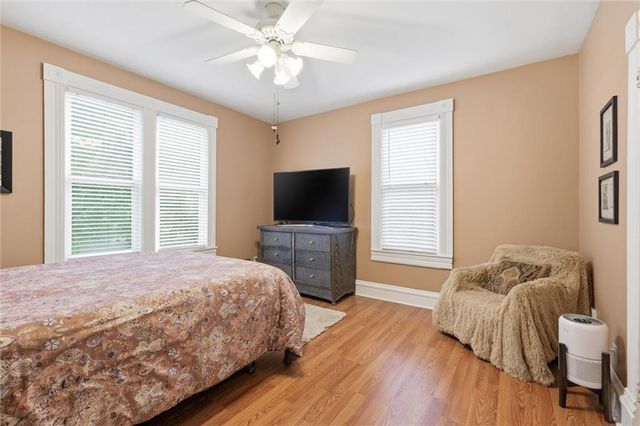 901 W White Oak Street, Independence, MO 64050