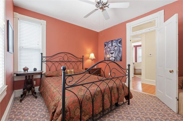 901 W White Oak Street, Independence, MO 64050