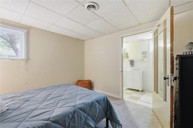 901 W White Oak Street, Independence, MO 64050