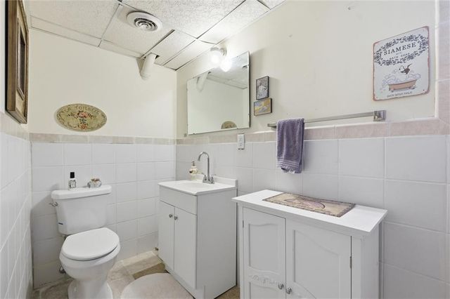 901 W White Oak Street, Independence, MO 64050