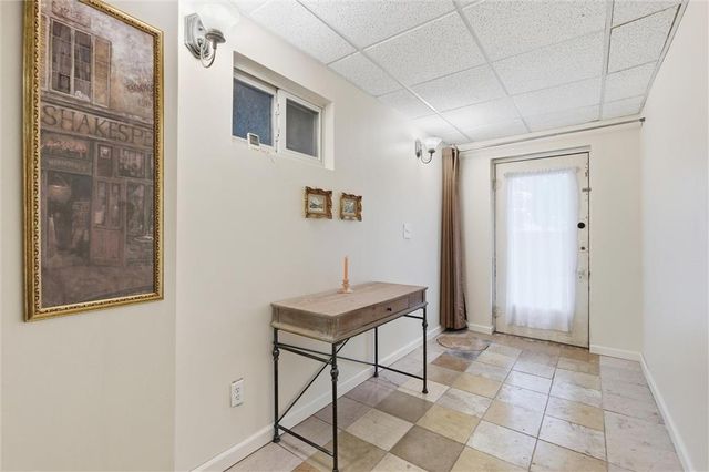 901 W White Oak Street, Independence, MO 64050