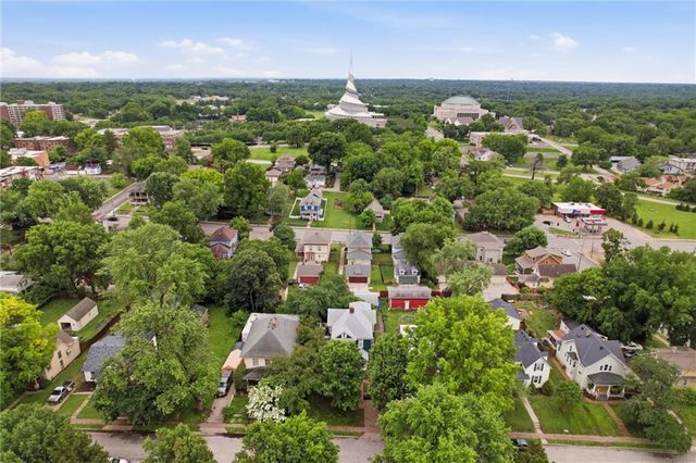 901 W White Oak Street, Independence, MO 64050