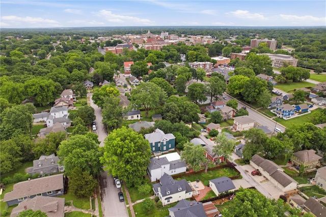901 W White Oak Street, Independence, MO 64050