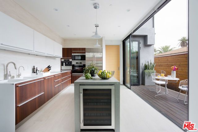 708 Hampton Drive, Venice (los Angeles), CA 90291