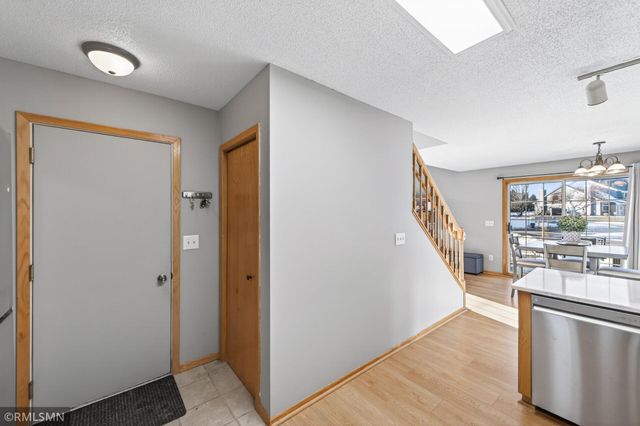 1775 Donegal Drive 7, Woodbury, MN 55125