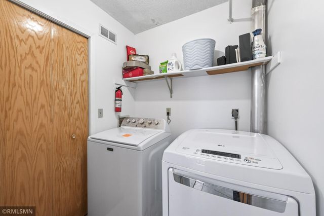 1775 Donegal Drive 7, Woodbury, MN 55125