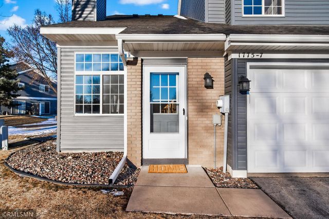 1775 Donegal Drive 7, Woodbury, MN 55125