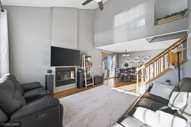 1775 Donegal Drive 7, Woodbury, MN 55125