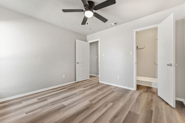 2512 Windy Pine Lane, Arlington, TX 76015