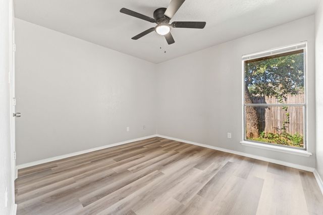 2512 Windy Pine Lane, Arlington, TX 76015