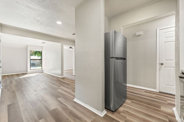 2512 Windy Pine Lane, Arlington, TX 76015
