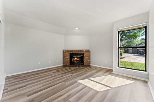 2512 Windy Pine Lane, Arlington, TX 76015