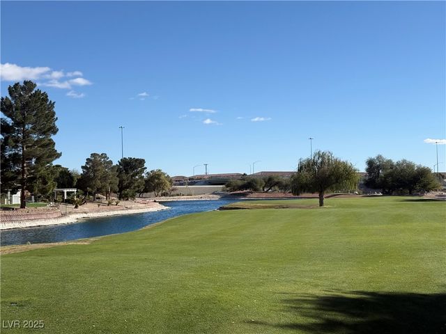 5148 Forest Oaks Drive, Las Vegas, NV 89149