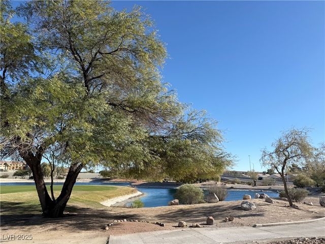 5148 Forest Oaks Drive, Las Vegas, NV 89149