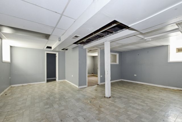 10320 S Indiana Avenue, Chicago, IL 60628