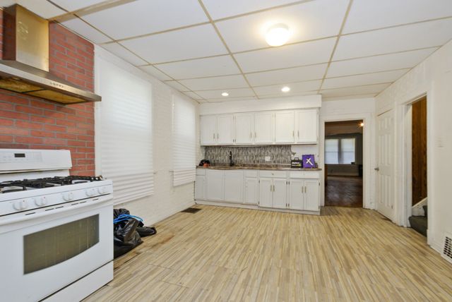 10320 S Indiana Avenue, Chicago, IL 60628