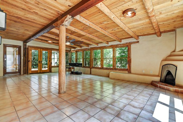 31 Mangham Court, Peralta, NM 87042