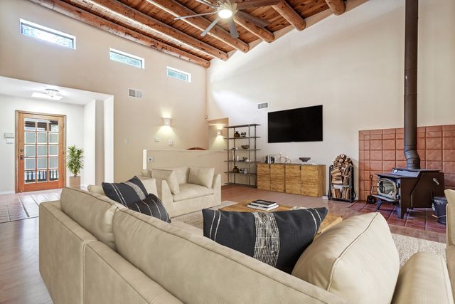 31 Mangham Court, Peralta, NM 87042