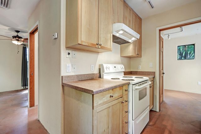 31 Mangham Court, Peralta, NM 87042