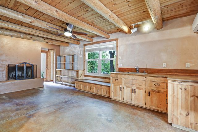 31 Mangham Court, Peralta, NM 87042