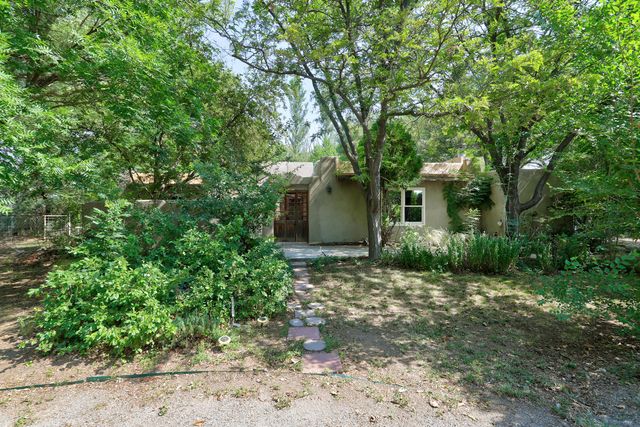 31 Mangham Court, Peralta, NM 87042