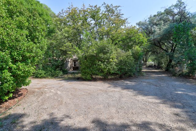 31 Mangham Court, Peralta, NM 87042