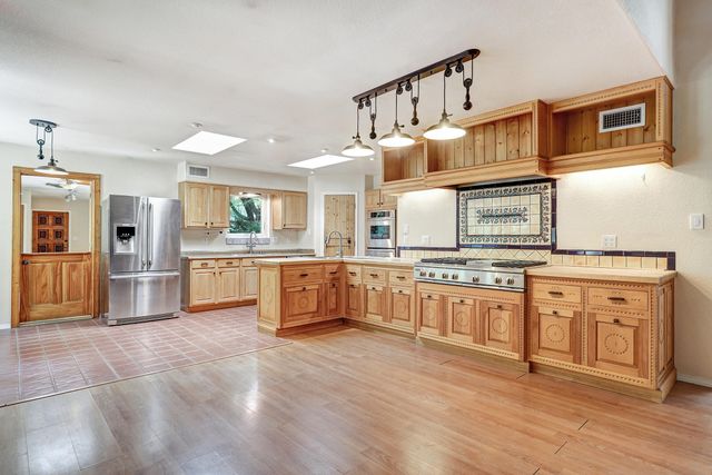 31 Mangham Court, Peralta, NM 87042