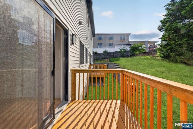 85-87B Echo, Elmwood Park, NJ 07407