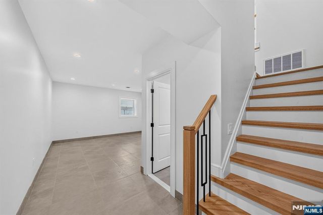 85-87B Echo, Elmwood Park, NJ 07407