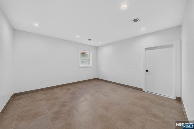 85-87B Echo, Elmwood Park, NJ 07407