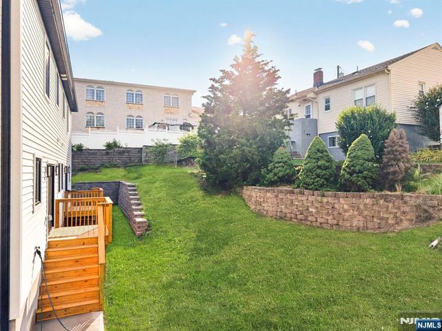 85-87B Echo, Elmwood Park, NJ 07407