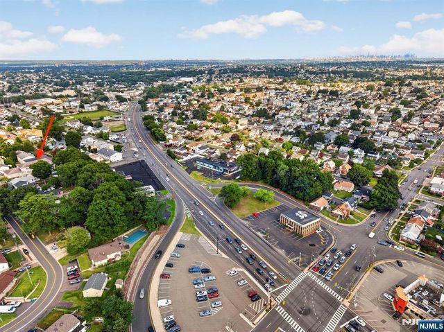 85-87B Echo, Elmwood Park, NJ 07407
