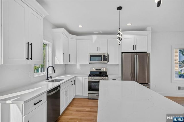 85-87B Echo, Elmwood Park, NJ 07407
