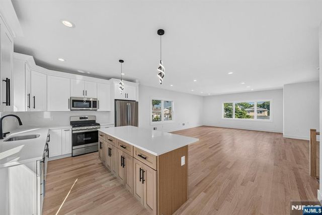 85-87B Echo, Elmwood Park, NJ 07407