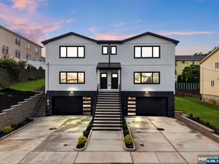 85-87B Echo, Elmwood Park, NJ 07407