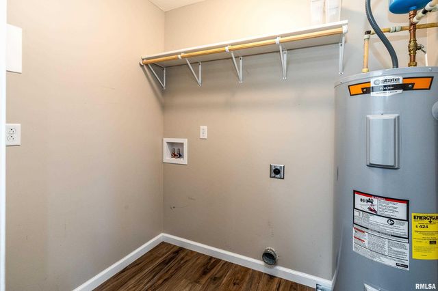 504 S MECHANIC Street, Marion, IL 62959