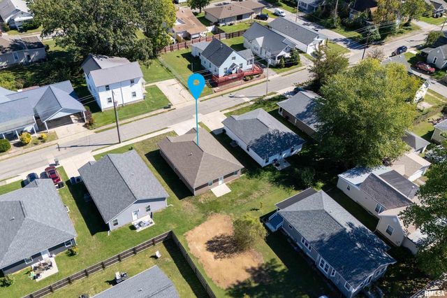 504 S MECHANIC Street, Marion, IL 62959