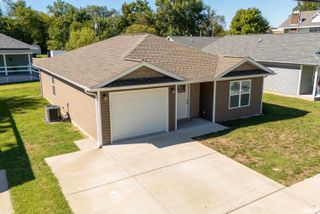 504 S MECHANIC Street, Marion, IL 62959