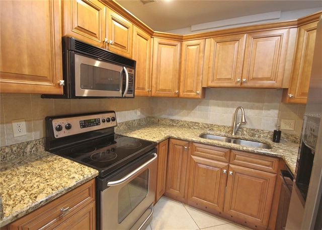 4805 RILMA AVENUE 106, Sarasota, FL 34234