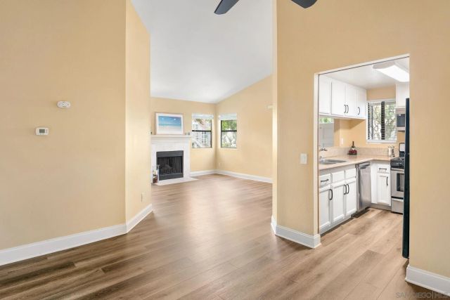 1953 Wellington Ln 4, Vista, CA 92081