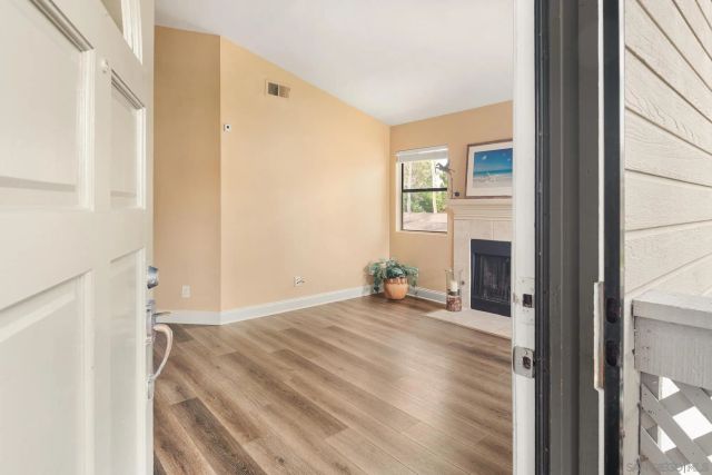 1953 Wellington Ln 4, Vista, CA 92081