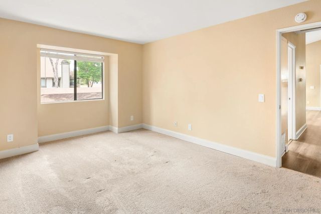 1953 Wellington Ln 4, Vista, CA 92081