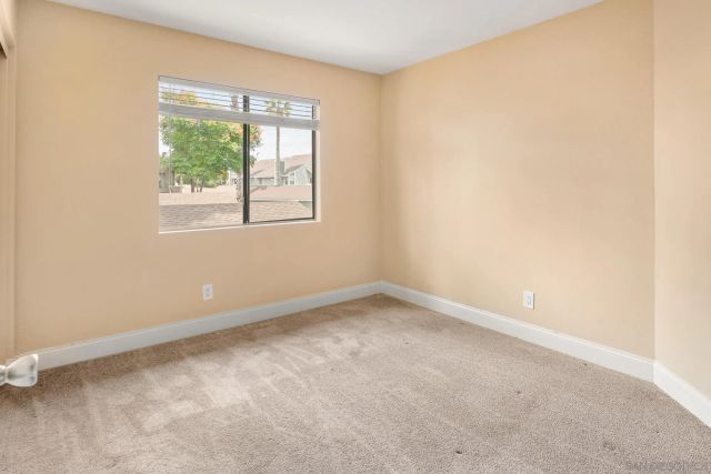 1953 Wellington Ln 4, Vista, CA 92081