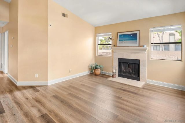 1953 Wellington Ln 4, Vista, CA 92081