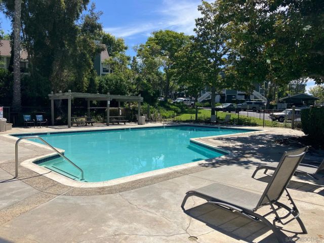 1953 Wellington Ln 4, Vista, CA 92081
