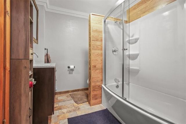 207 W 23rd Street, Independence, MO 64055
