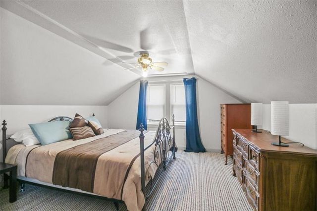207 W 23rd Street, Independence, MO 64055