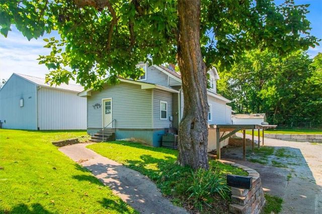 207 W 23rd Street, Independence, MO 64055